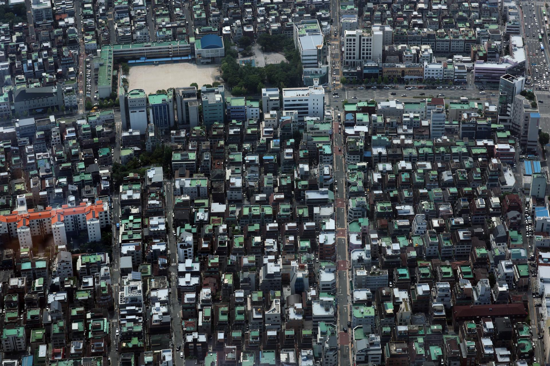 Young Koreans lose trust in Lee government's economic policies