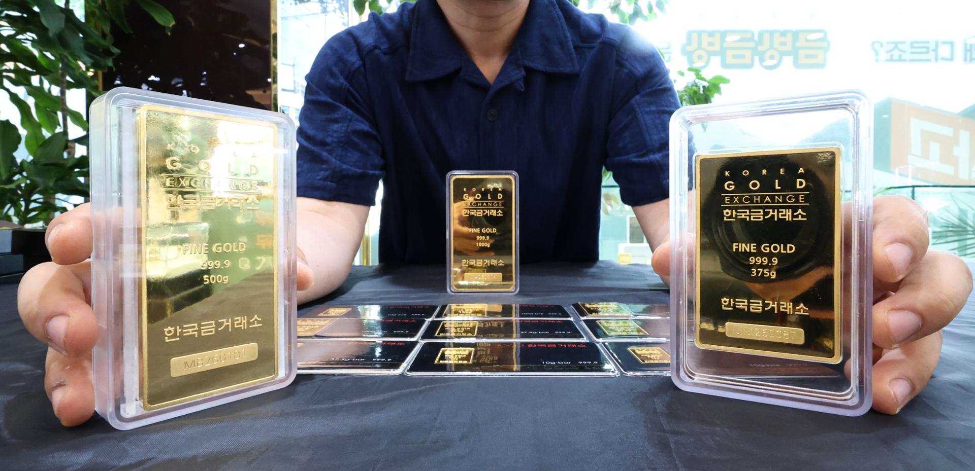 Retail investors return to gold market as prices rebound