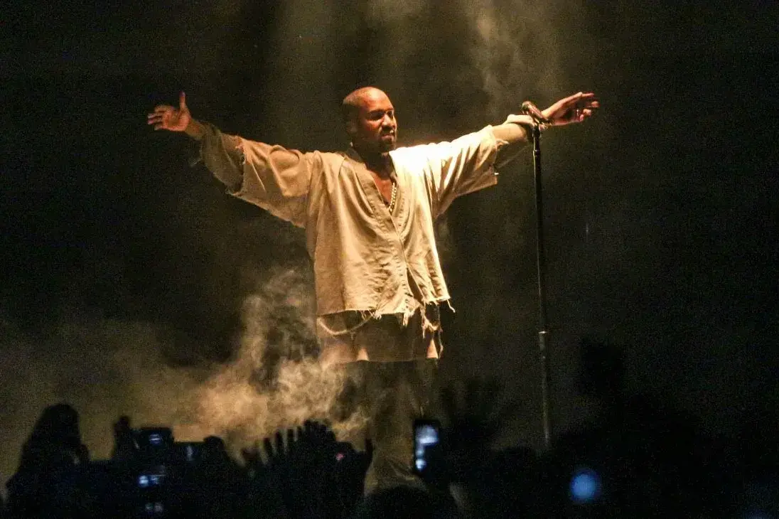 “I hope he changed his mind about Hitler and Russia”: Rapper Ye set to perform in St. Petersburg in October