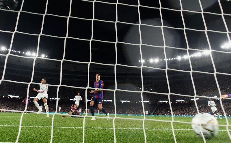 Real Madrid beat Barcelona in La Liga Clasico