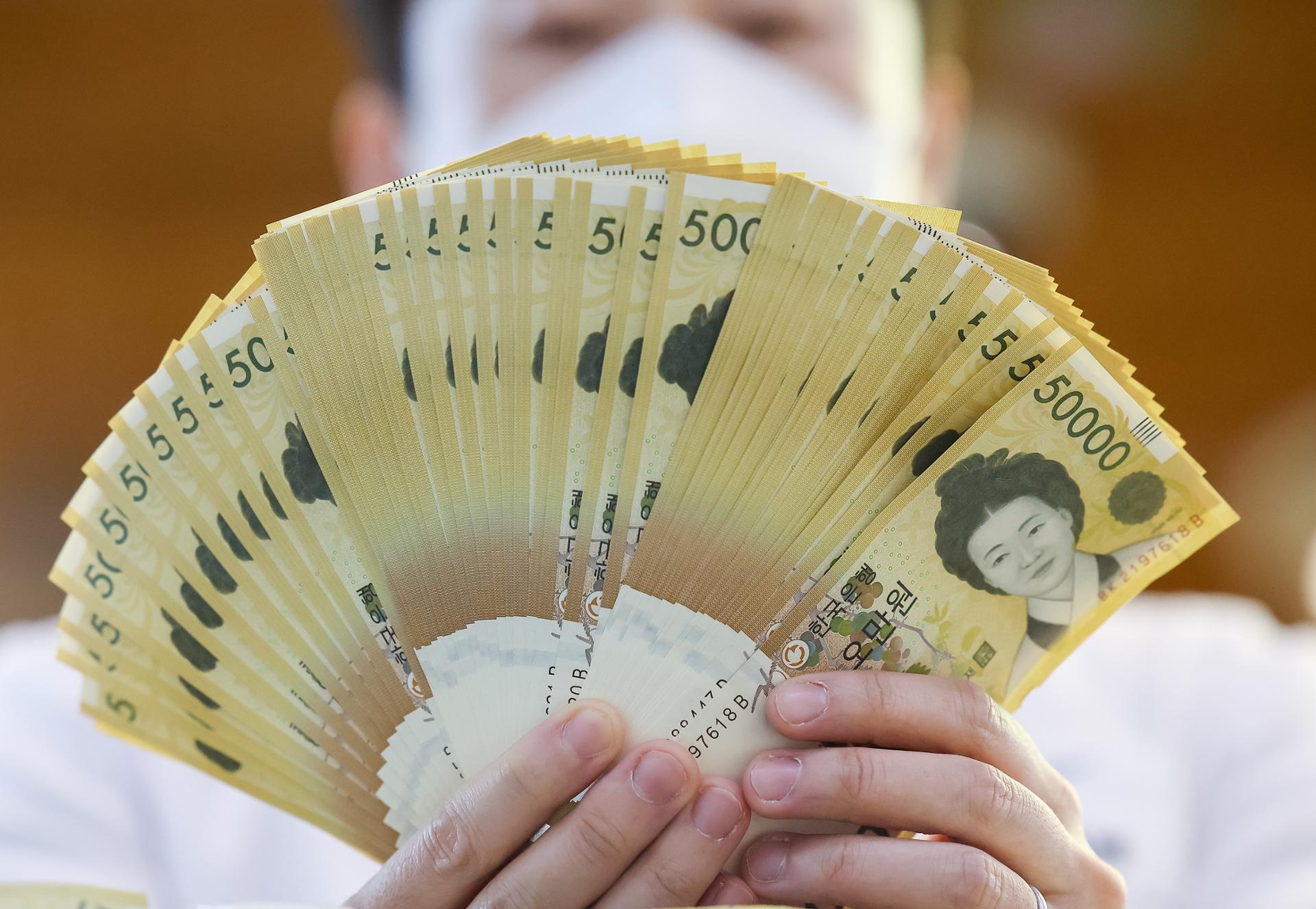 Korean won's nominal effective rate rises to 2-year high