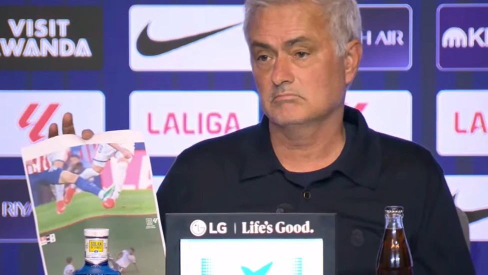 Mourinho keeps Clasico midas touch 13 years on as La Liga heats up