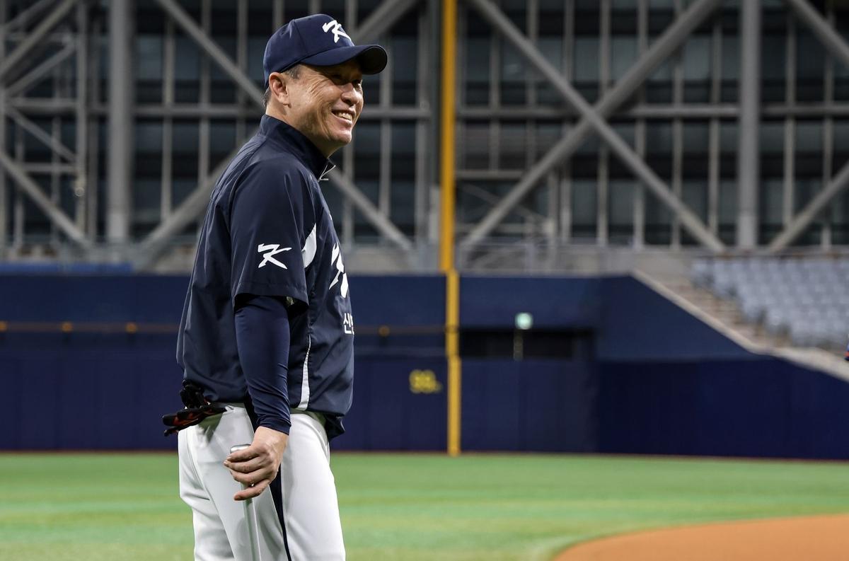 Lotte Giants name title-winning skipper as new manager