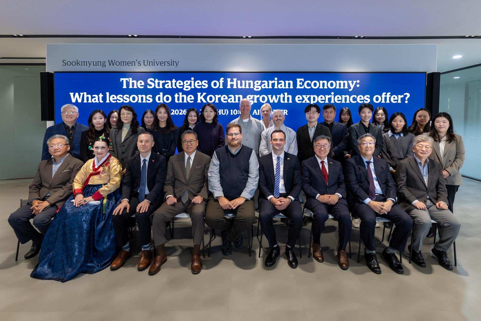 Hungary can learn from Korea's state-led economic growth model, expert says