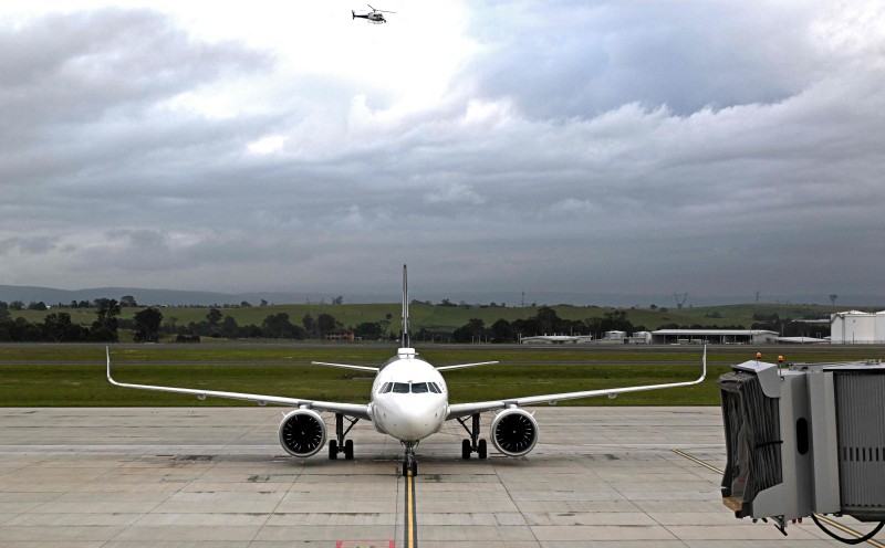Sydney's US$3.7bil new airport launches first international flights
