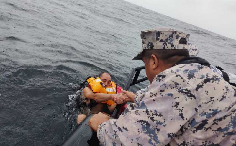 19 crew rescued after sand dredger sinks off Kuala Kurau
