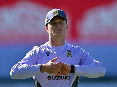Proteas hope to land knockout blow in Cape Town with World No 1 ranking on the line
