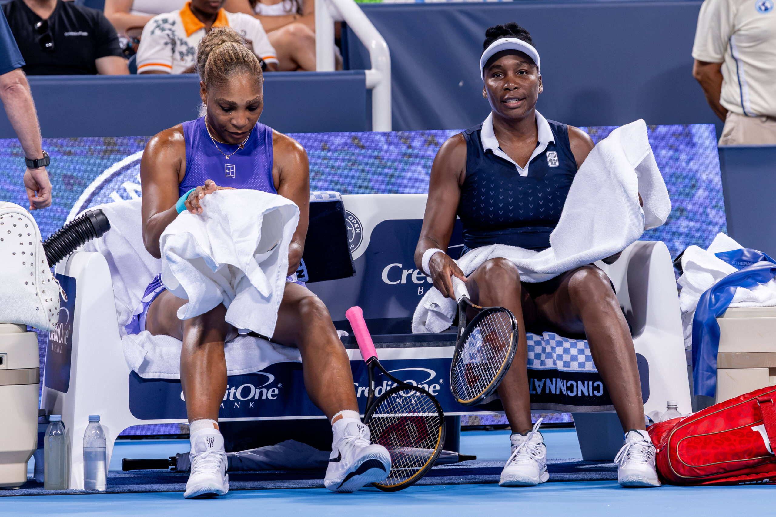 Tennis Fans React to Venus & Serena Williams' Loss at Cincinnati Open