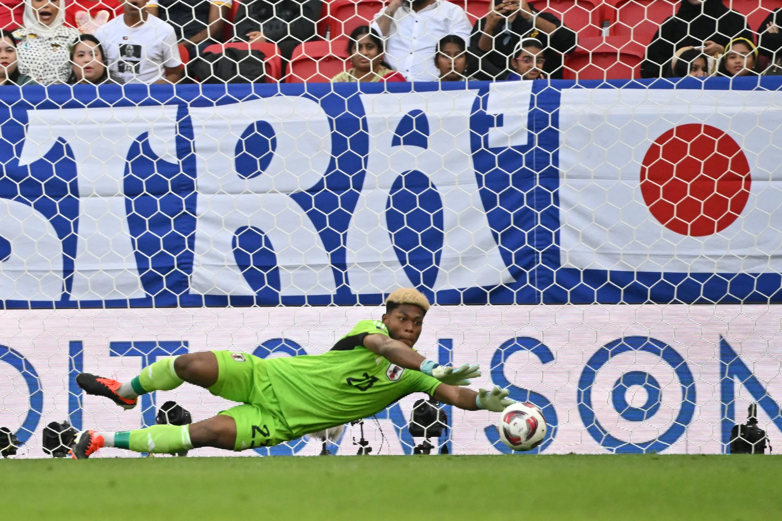 Japan’s goalkeeper Zion Suzuki set for Premier League