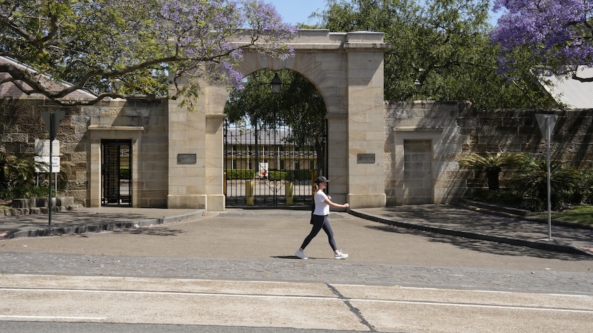NSW premier says barracks sale a 'big missed opportunity'