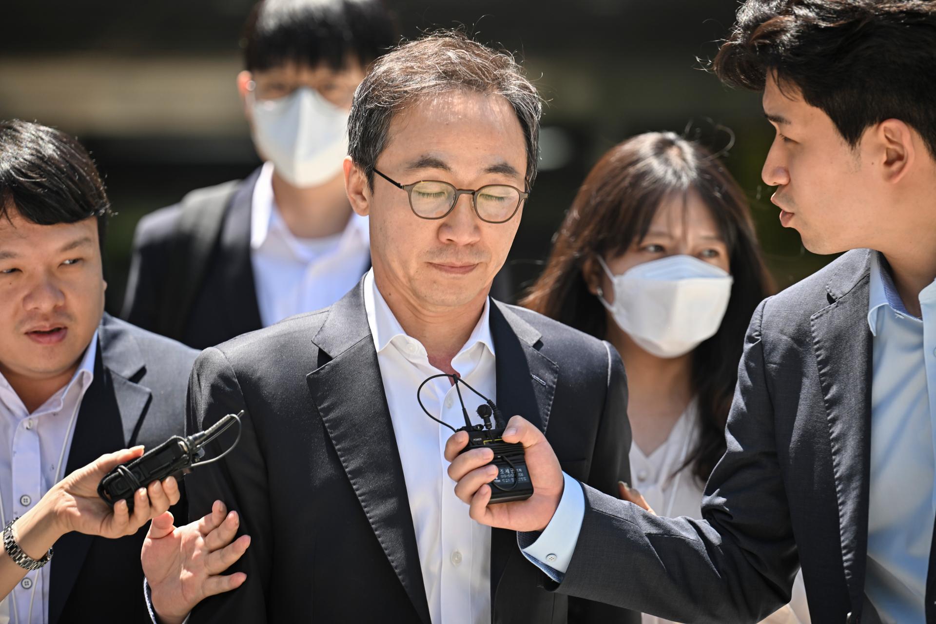 5-year term sought for ex-vice minister over presidential residence relocation