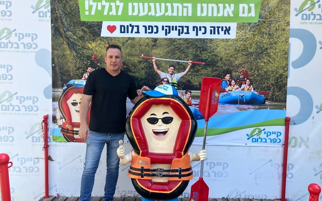 ‘There’s plenty of water in the river’: Israelis trickle north amid tourism drought