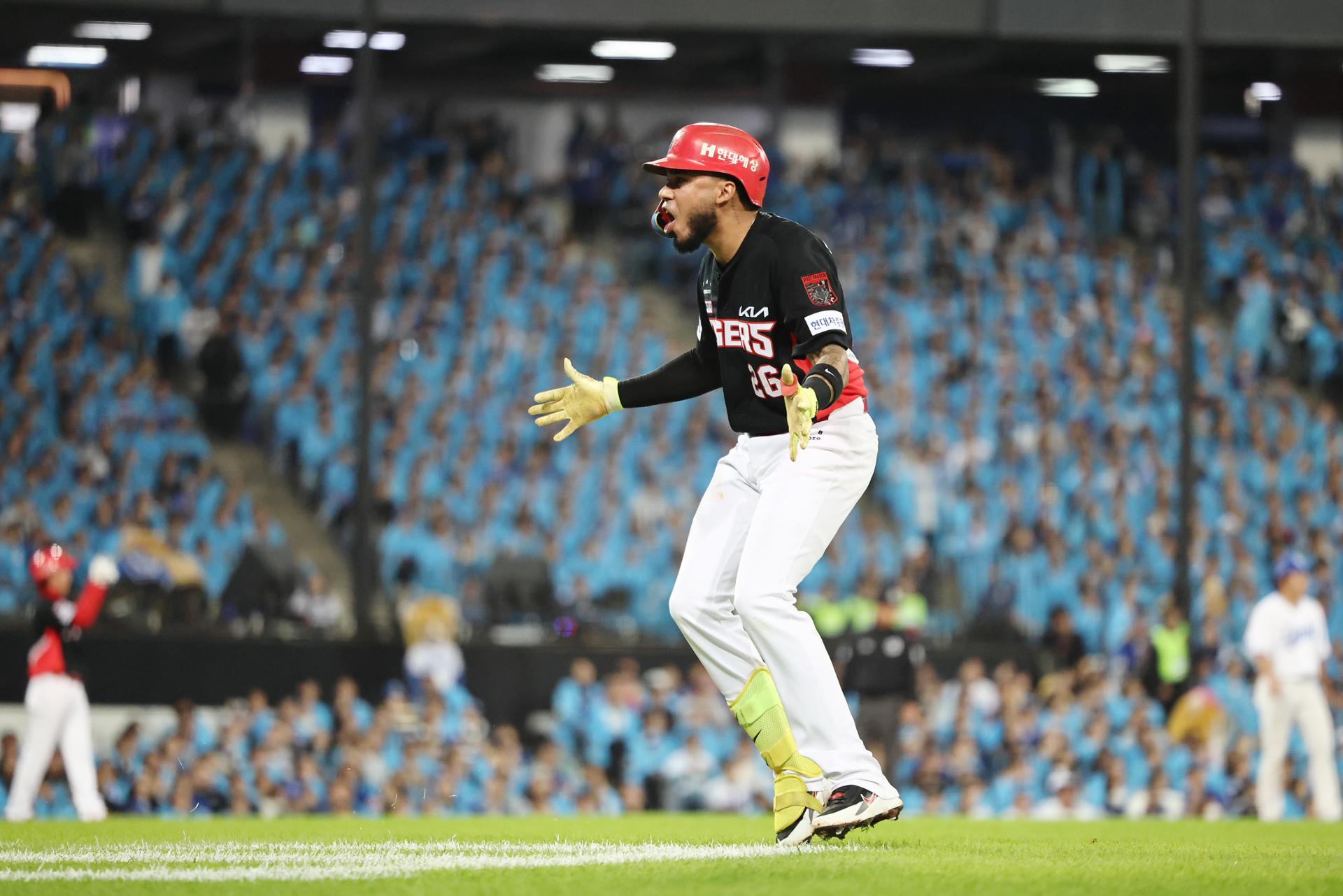 Tigers defeat Lions in KBO postseason series opener
