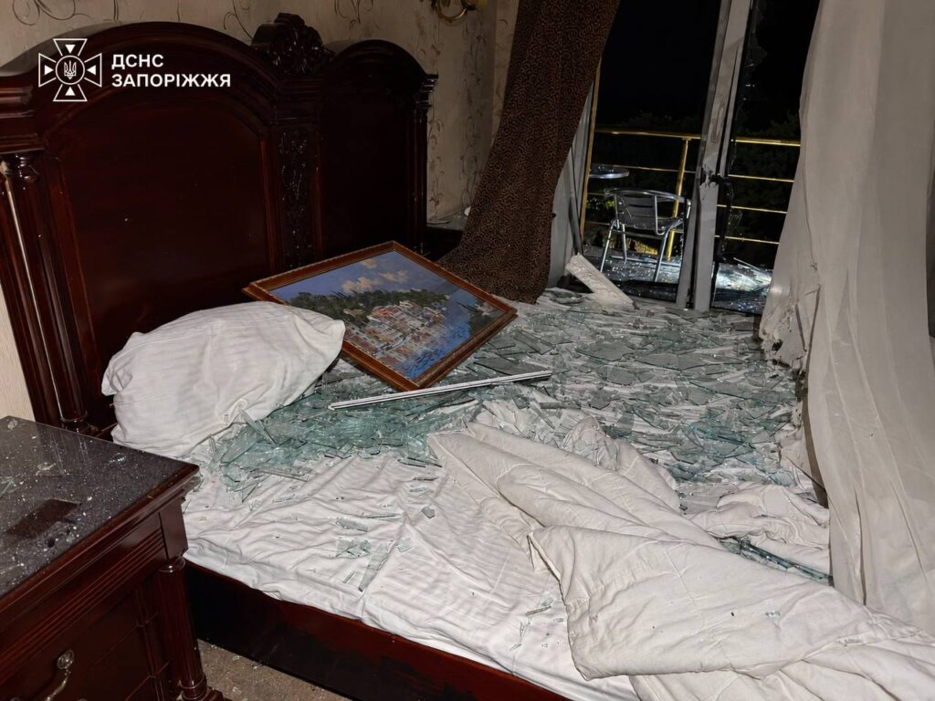Guided bombs on Izium, strikes on Zaporizhzhia: Russian overnight attacks wound six, later strikes kill three