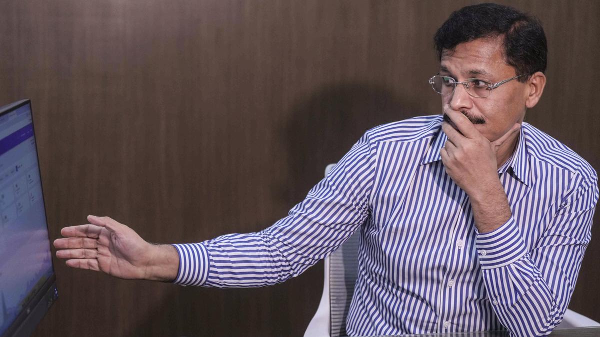 'You are going overboard': Bombay HC imposes ₹5 lakh cost on FDA for not restoring Pune shop's licence