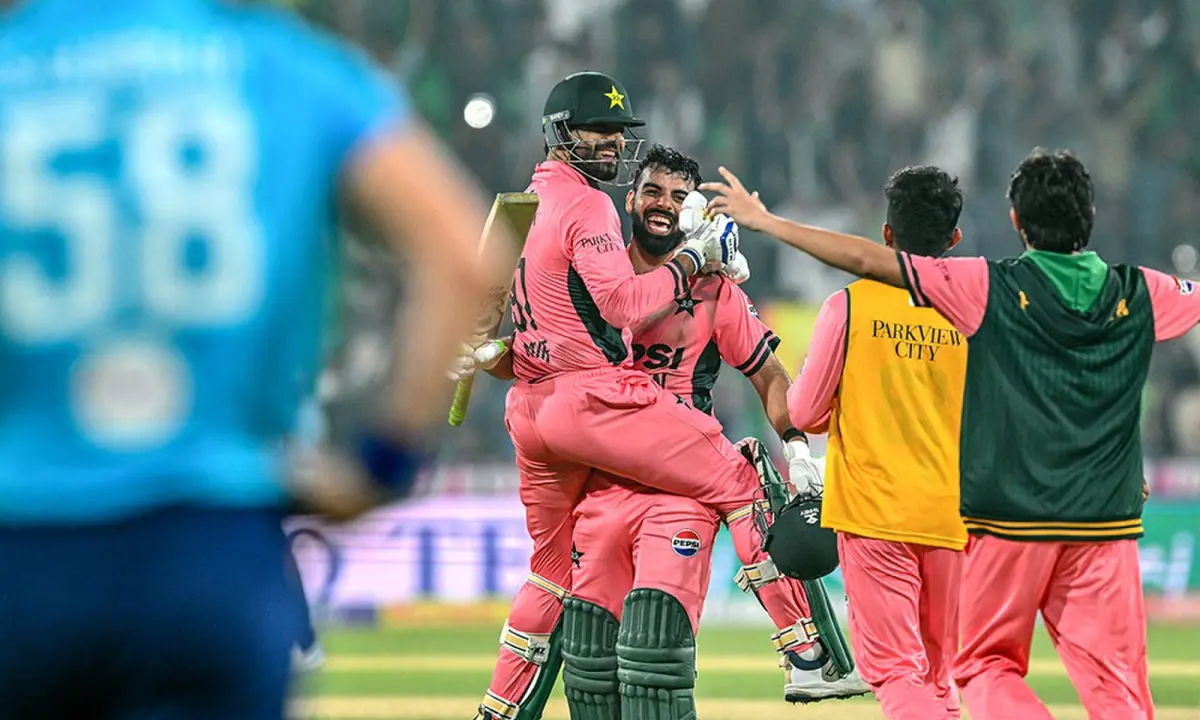One wicket left, no surrender: is the old Pakistan team back?