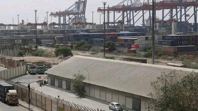 Pakistan Reportedly Auctions Hundreds Of Afghan Traders' Containers At Karachi Port Amid Year-Long Border Closure