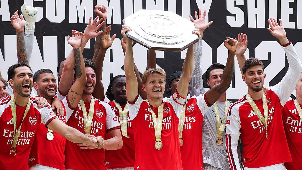 Gunners make ominous statement
