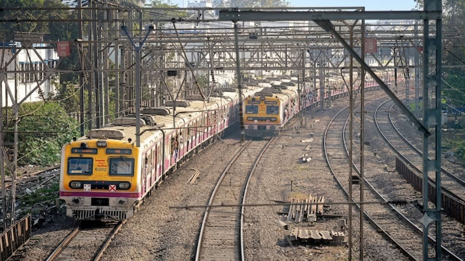 Amid Mumbai local train disruptions,1 dies crossing platforms, 2 bodies found on tracks