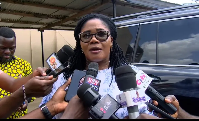 Gender Minister assures Obuasi SHTS students of safety as school reopens