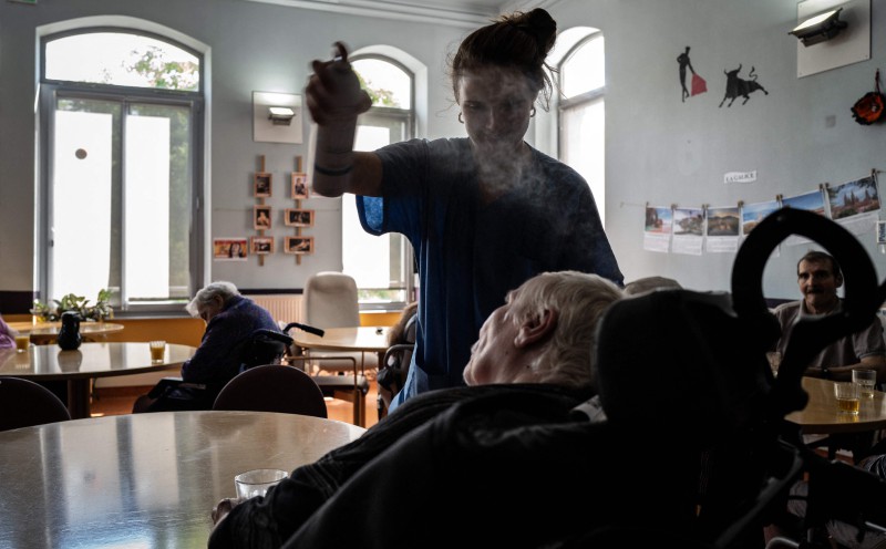 Elderly far more at risk from rising heat than thought: Study