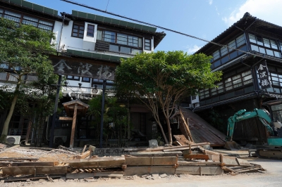 Owner of Kumamoto inn expresses resolve amid concern over earthquake damage