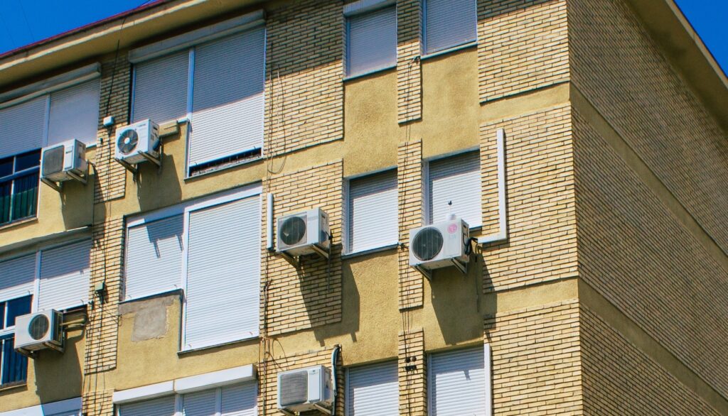 Electricity bills in Spain about to top €100 in August for first time in four years. FACUA’s simple steps to fight back