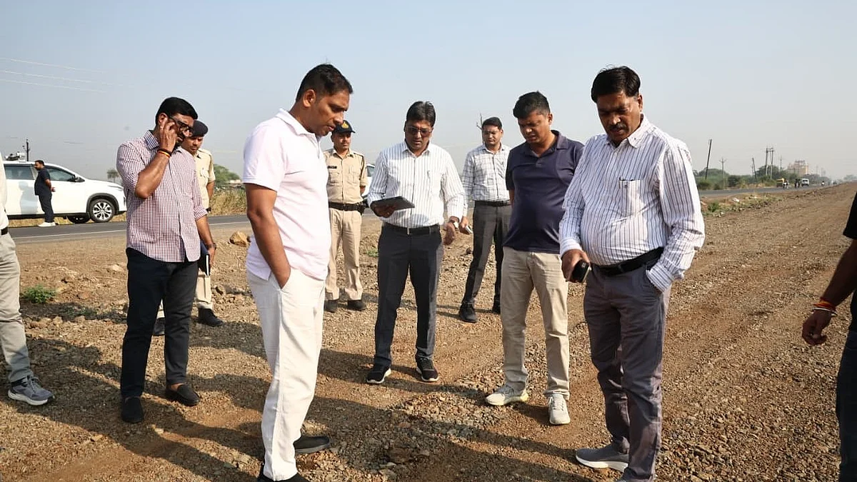 Simhastha 2028 Preparations In Ujjain Divisional Commissioner Orders Faster Work On 19.8-Km Bypass And 98.7-Km Greenfield Road, Strict Quality Checks