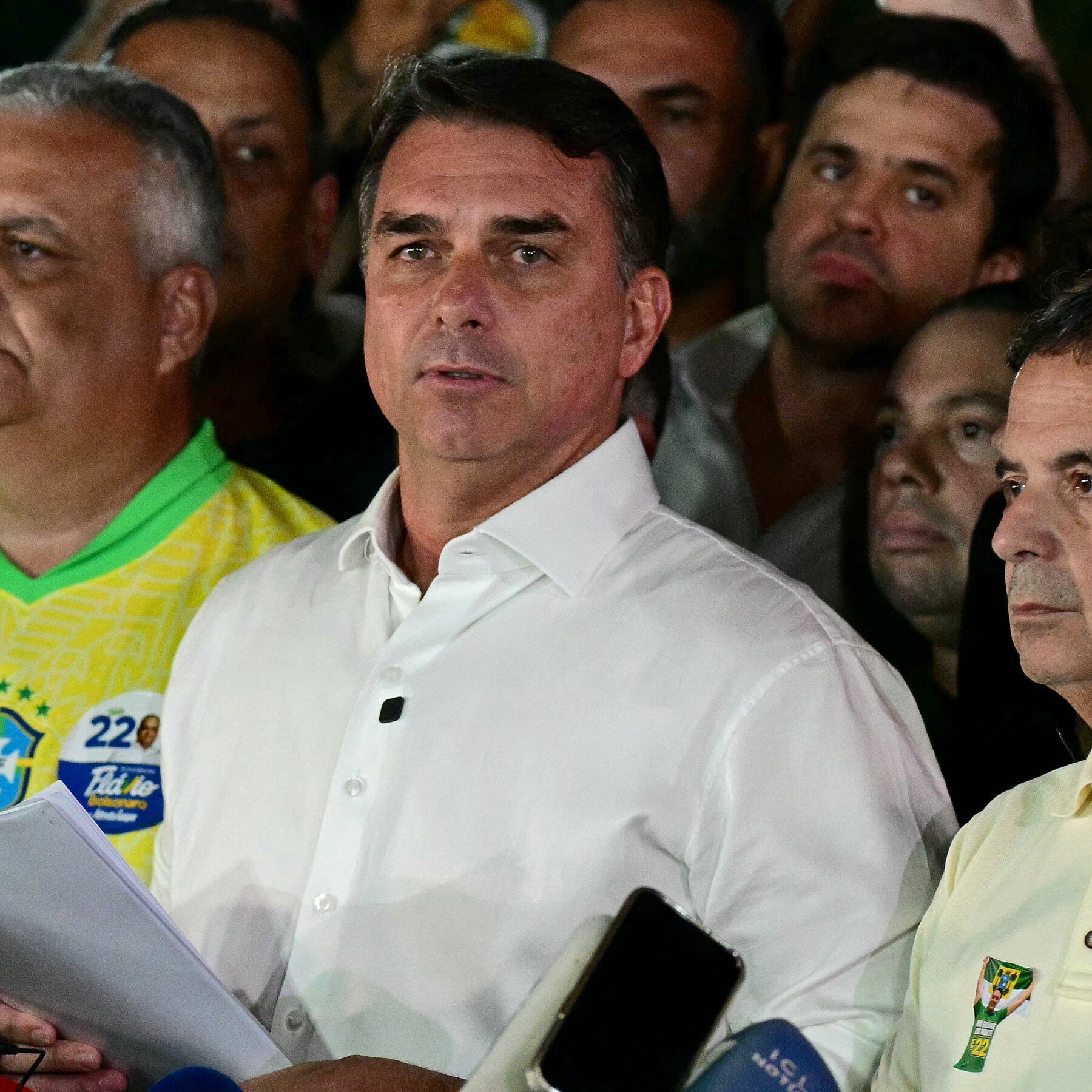 Brazil Supreme Court Orders Flávio Bolsonaro to Hand Over Passports in Money Laundering Inquiry