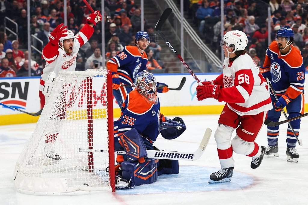 Raymond completes Red Wings’ rally with SO winner
