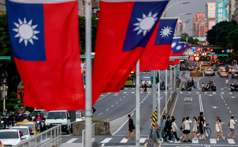 Taiwan central bank sees strong tech demand driving exports into 2027