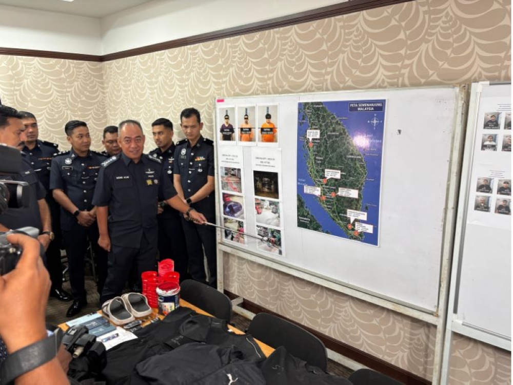 RM1,000 per attack? Perak police arrest three teens over arson, paint-splashing cases across four states