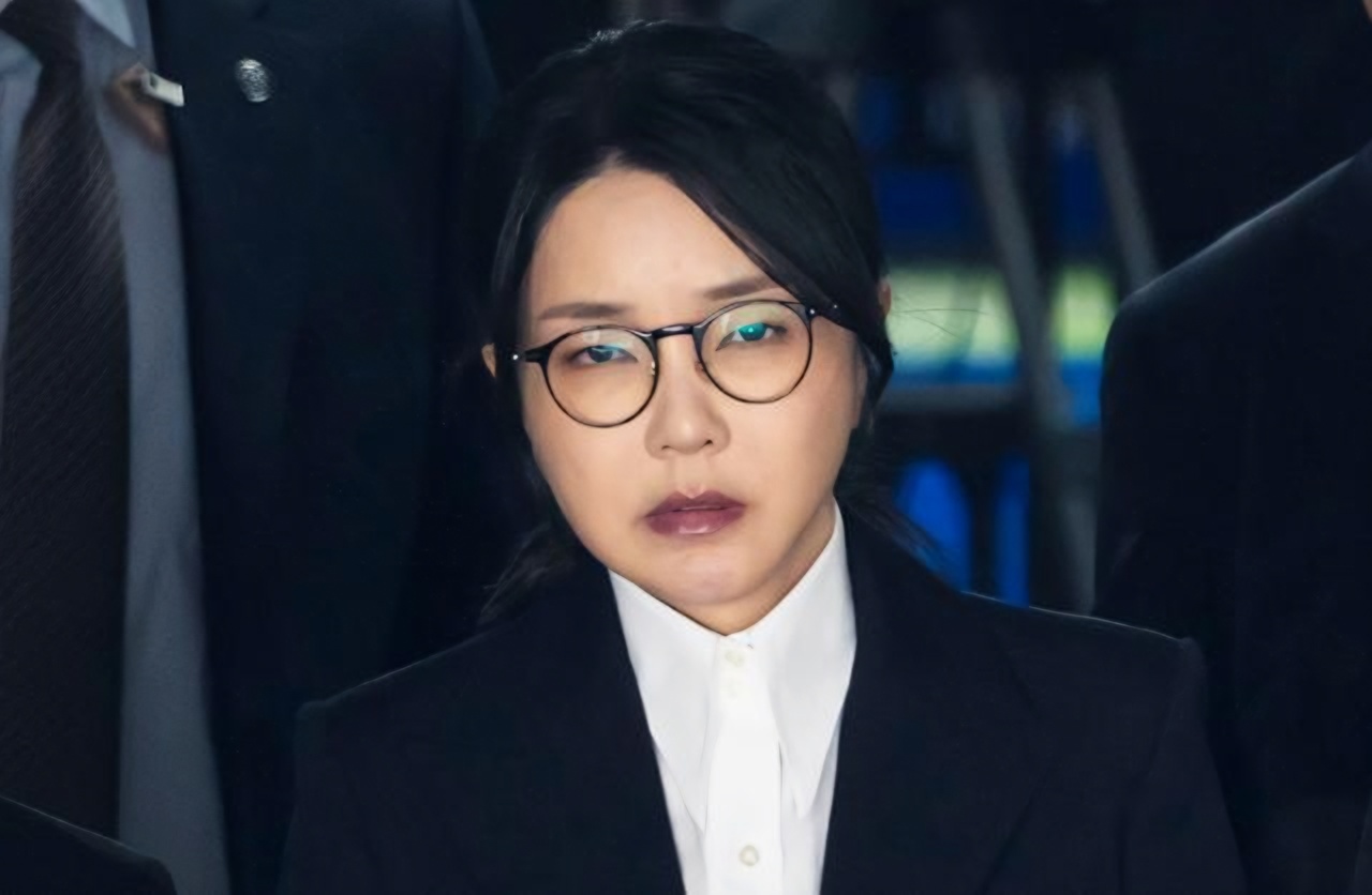 Ex-first lady, PPP lawmaker indicted in presidential residence relocation case