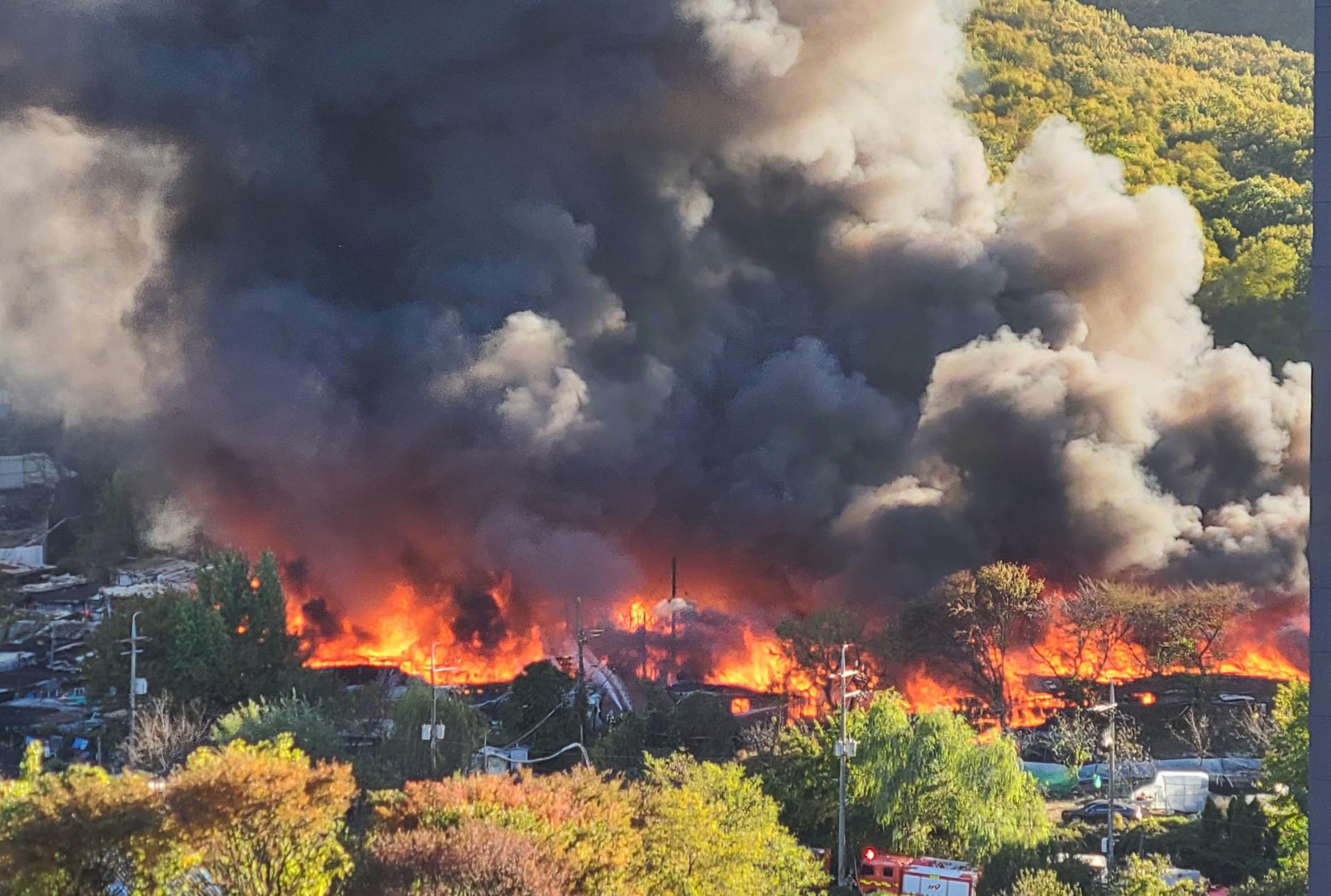 Fire breaks out at shanty town in southern Seoul; no injuries reported