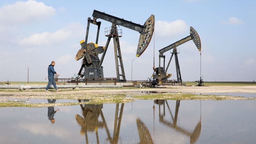 Oil rises slightly as diplomacy hopes counter renewed Houthi attacks