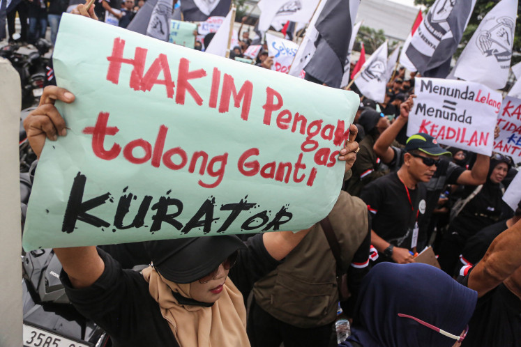 Former Sritex workers pin hopes on Danantara takeover