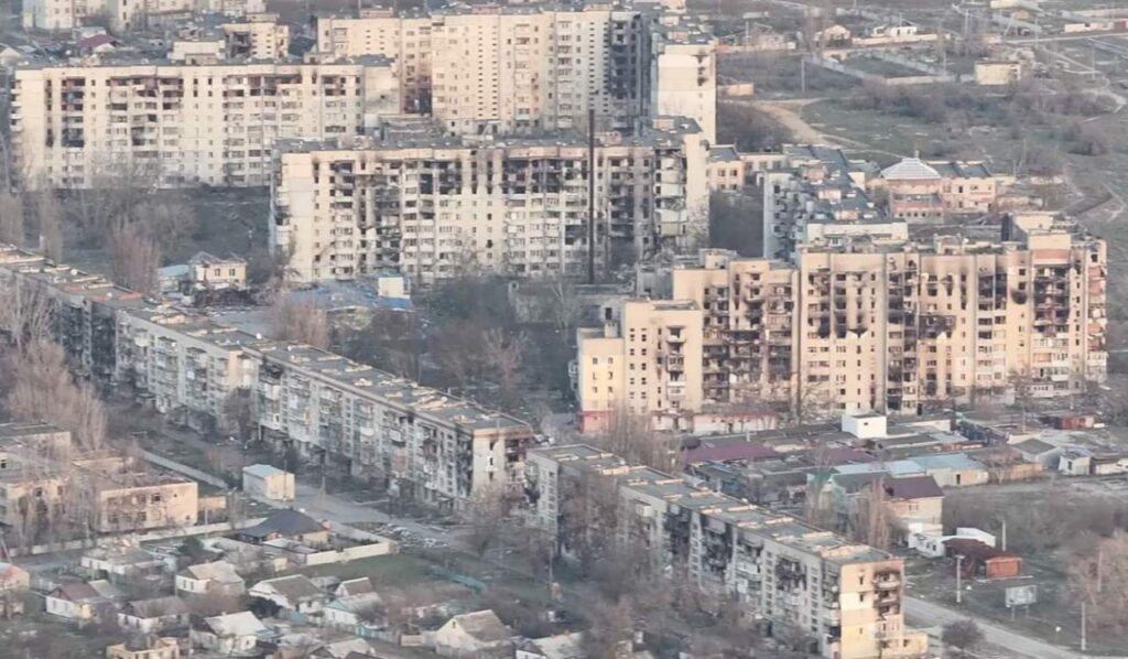 Guns fall silent around Russian-occupied Oleshky so its starving residents can get aid, but Russia’s guarantees remain secret