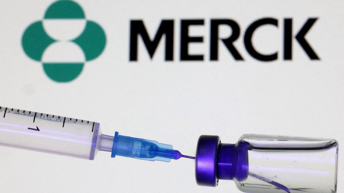 Merck drug extends survival in endometrial cancer trial, wins U.S. priority review