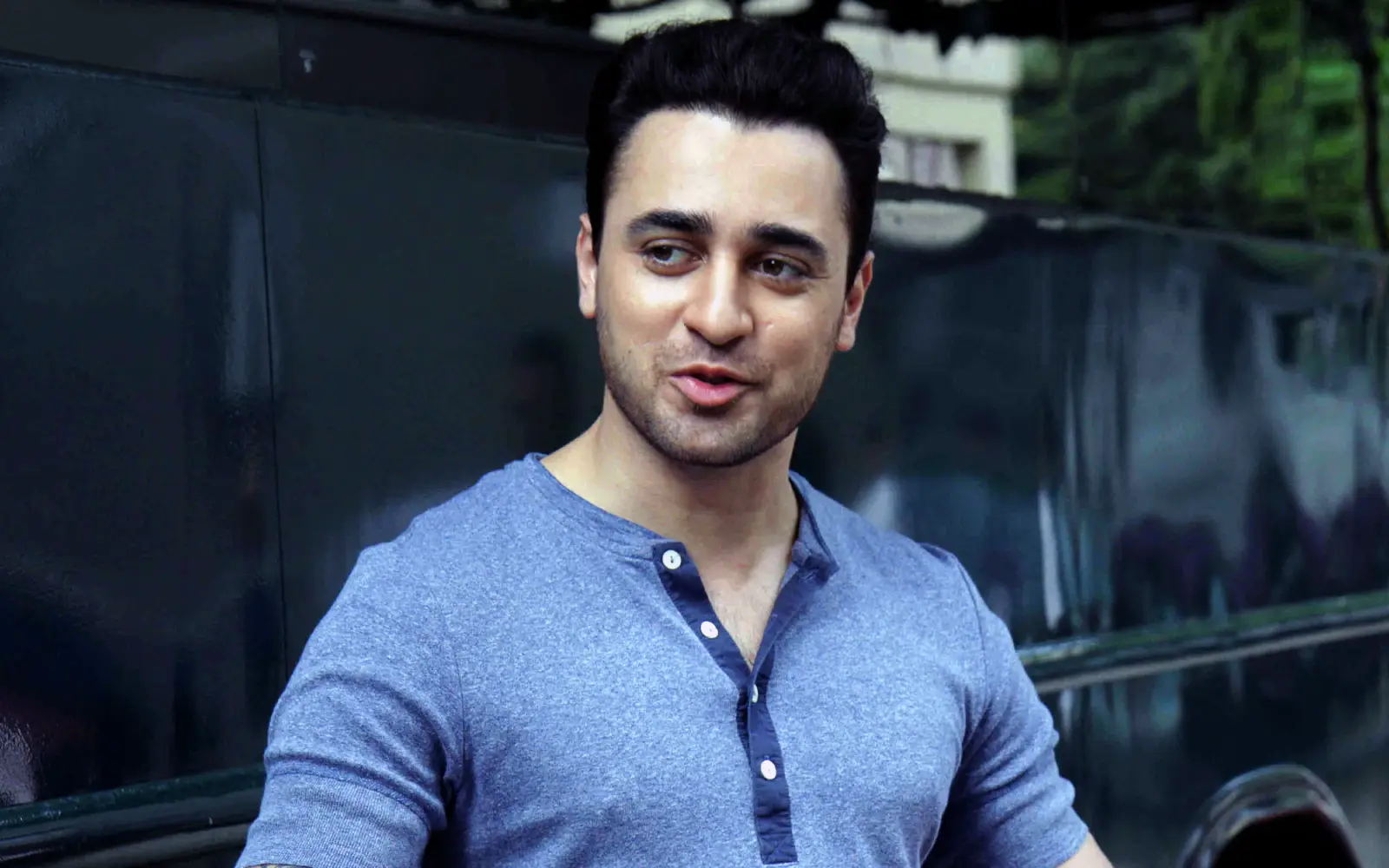 Indian court allows actor Imran Khan to stay until Nov 2