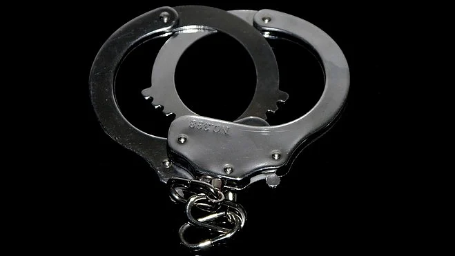 Mumbai: Two Passengers Booked For Allegedly Assaulting On-Duty Ticket Checker At CSMT After Refusing To Show Valid Tickets