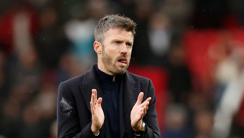 Carrick stays on as Man United manager, takes training after crisis talks