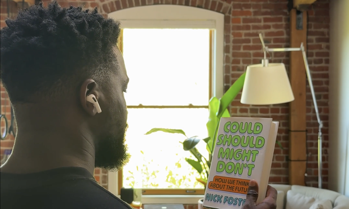 AirPods with cameras leak in new video