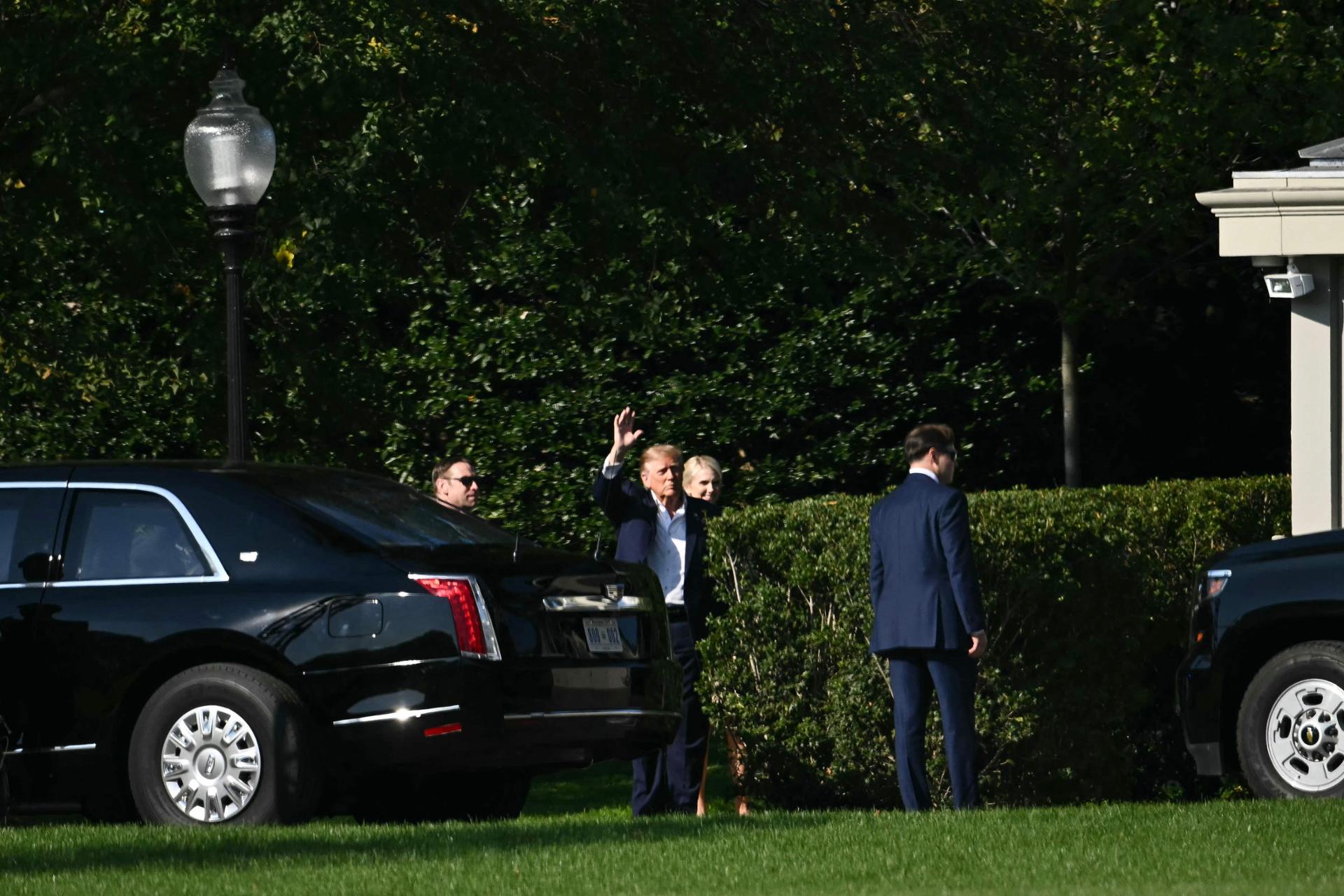 Trump returns to Texas for high-stakes push to keep state in Republican hands