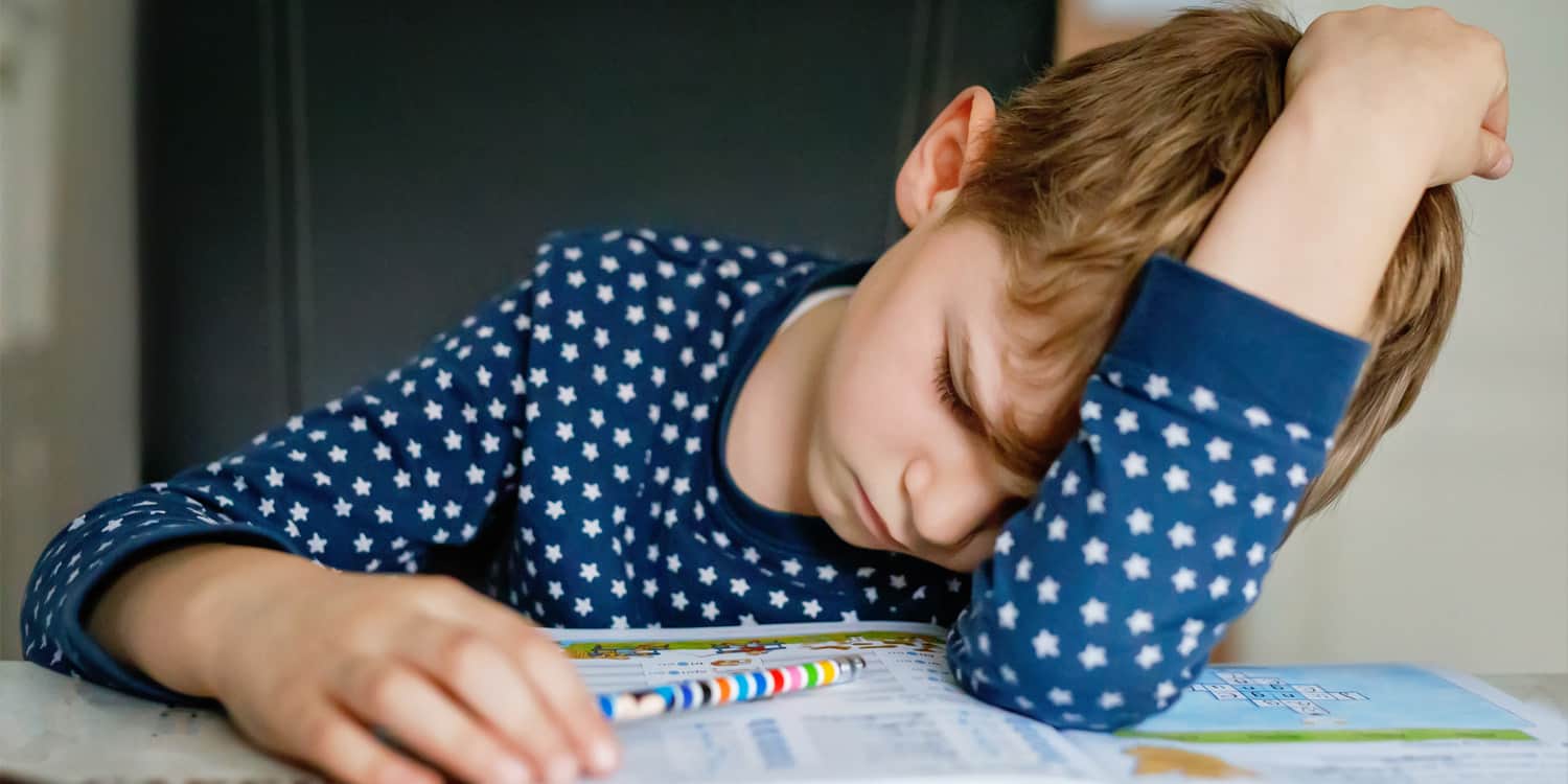 Household chaos does not directly cause poor grades, twin study suggests