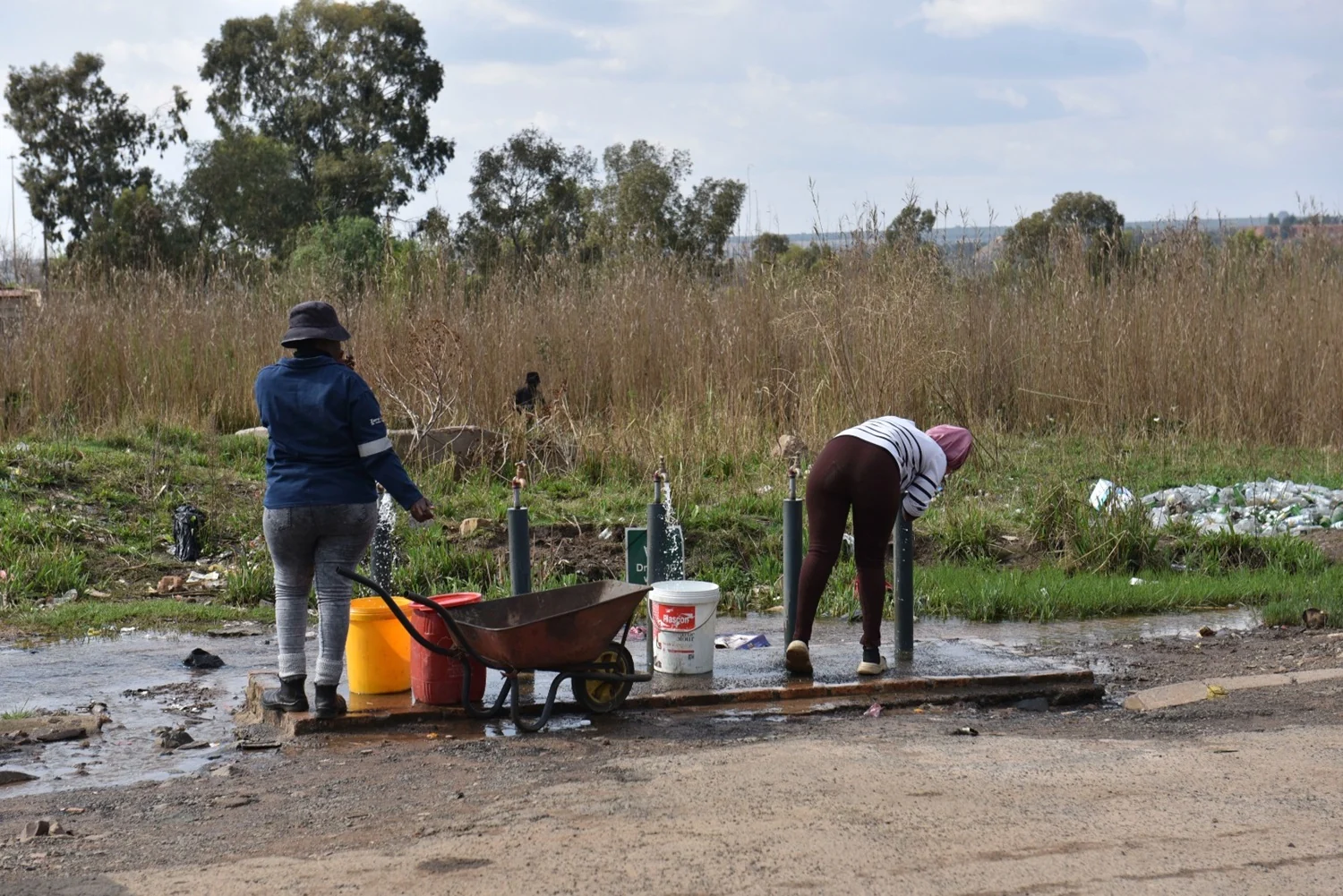 In case you missed it: Children drink drain water in eMalahleni | Matlala names Cele, cops | MaMkhize loses R35m bid