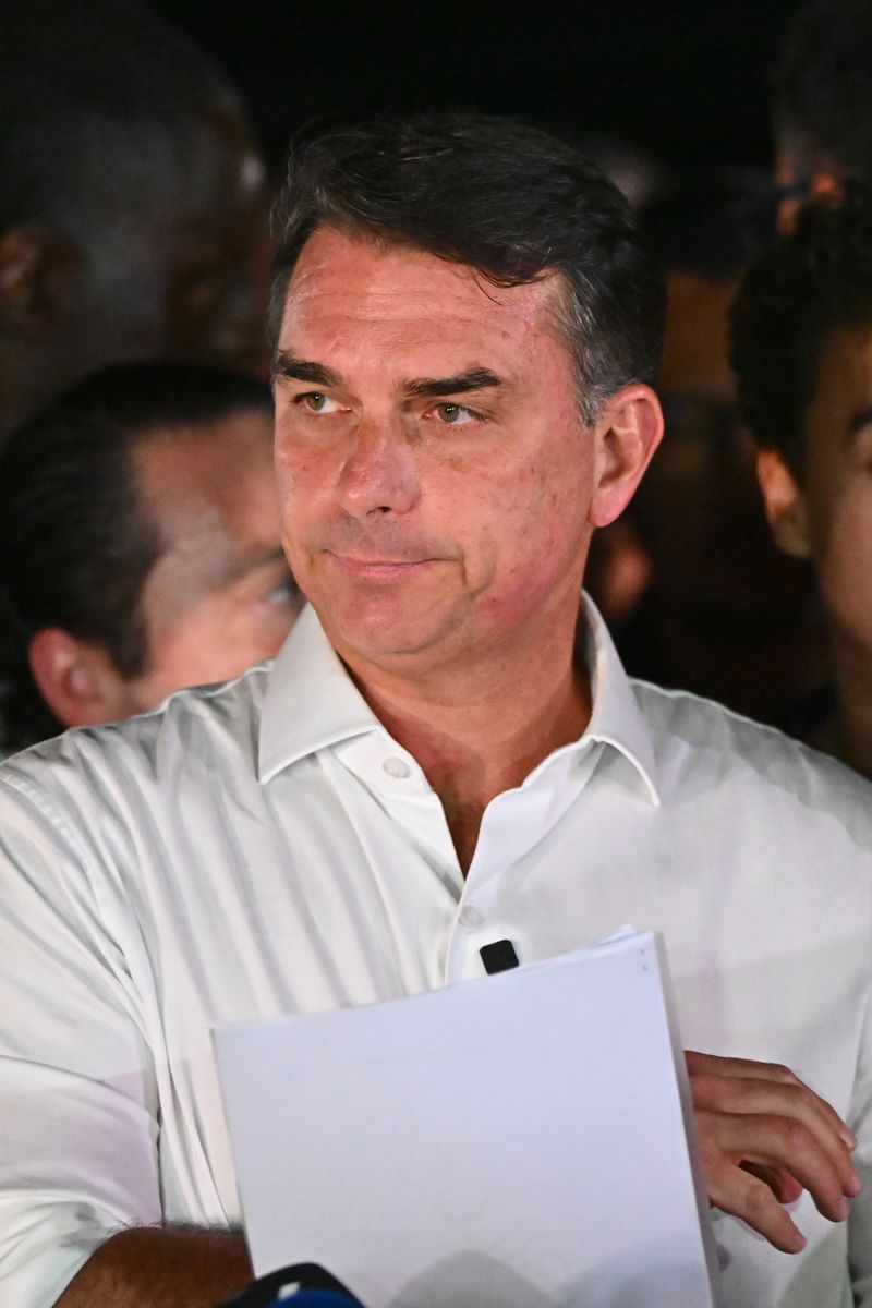 Flavio Bolsonaro headed to the US after losing Brazil election, sources say