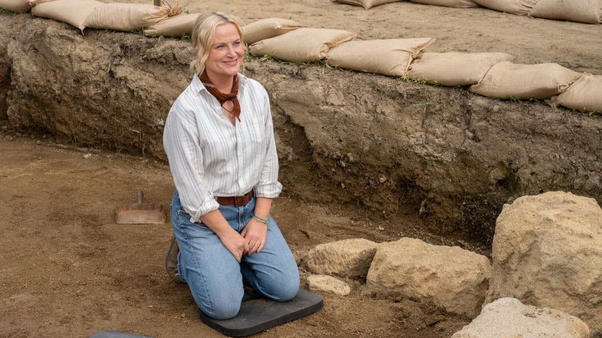 Amy Poehler, Hugh Laurie, and Michael Schur unearth trailer for Dig