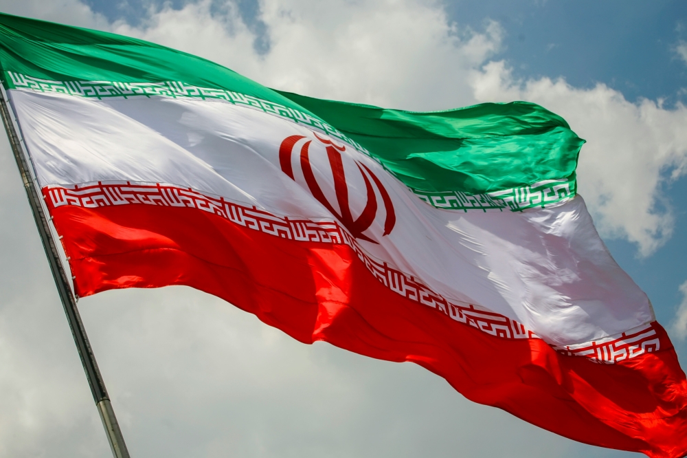 Iran bans online debate show over 'false information'