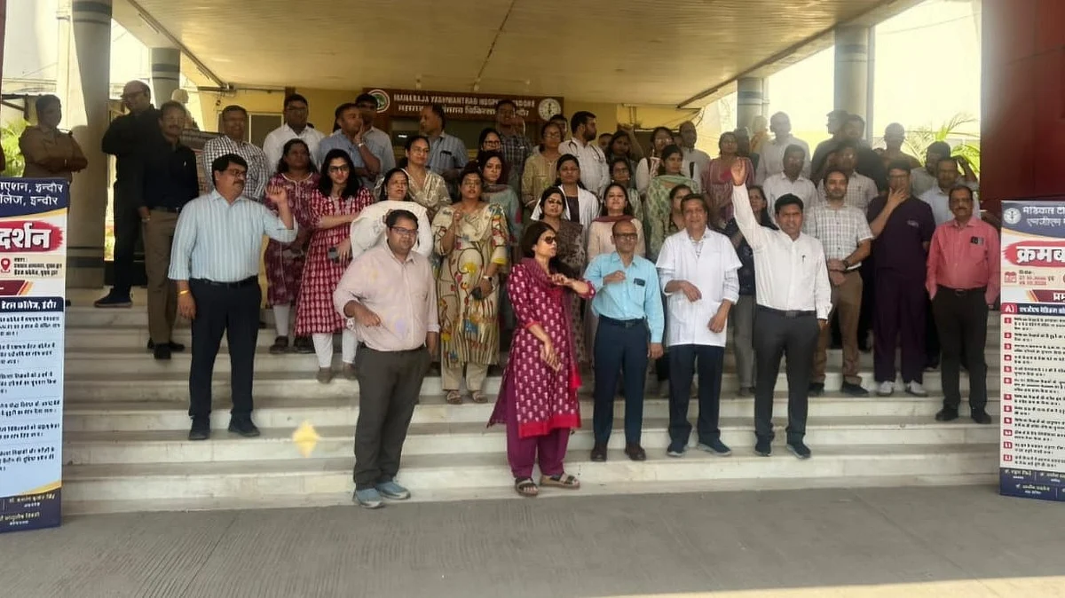 Indore Over 150 MGM Medical College, Dental College Doctors Stage Pen-Down Stir, Warn Of Two-Day Hospital Services Shutdown