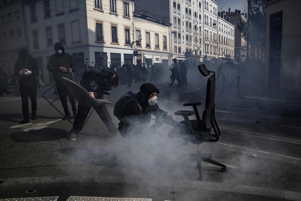 French Senate passes bill making protesters pay up to €10,000 for riot damage